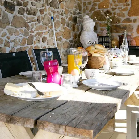Domaine De Bellac - 32 Personnes *