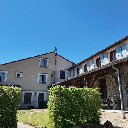 Domaine De Bellac - 32 Personnes * Roussines