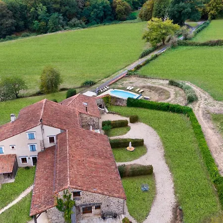 Domaine De Bellac - 32 Personnes * Roussines