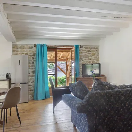 Domaine De Bellac - 32 Personnes Ferienhaus Roussines