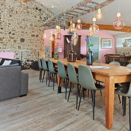 Ferienhaus Domaine De Bellac - 32 Personnes *
