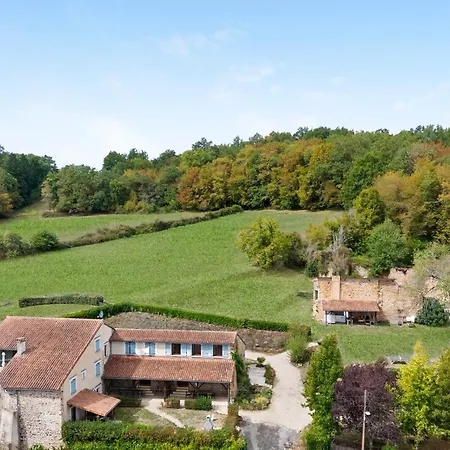 Ferienhaus Domaine De Bellac - 32 Personnes *