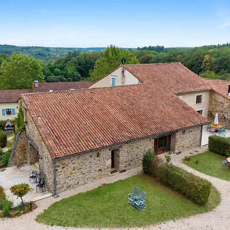 Domaine De Bellac - 32 Personnes Ferienhaus